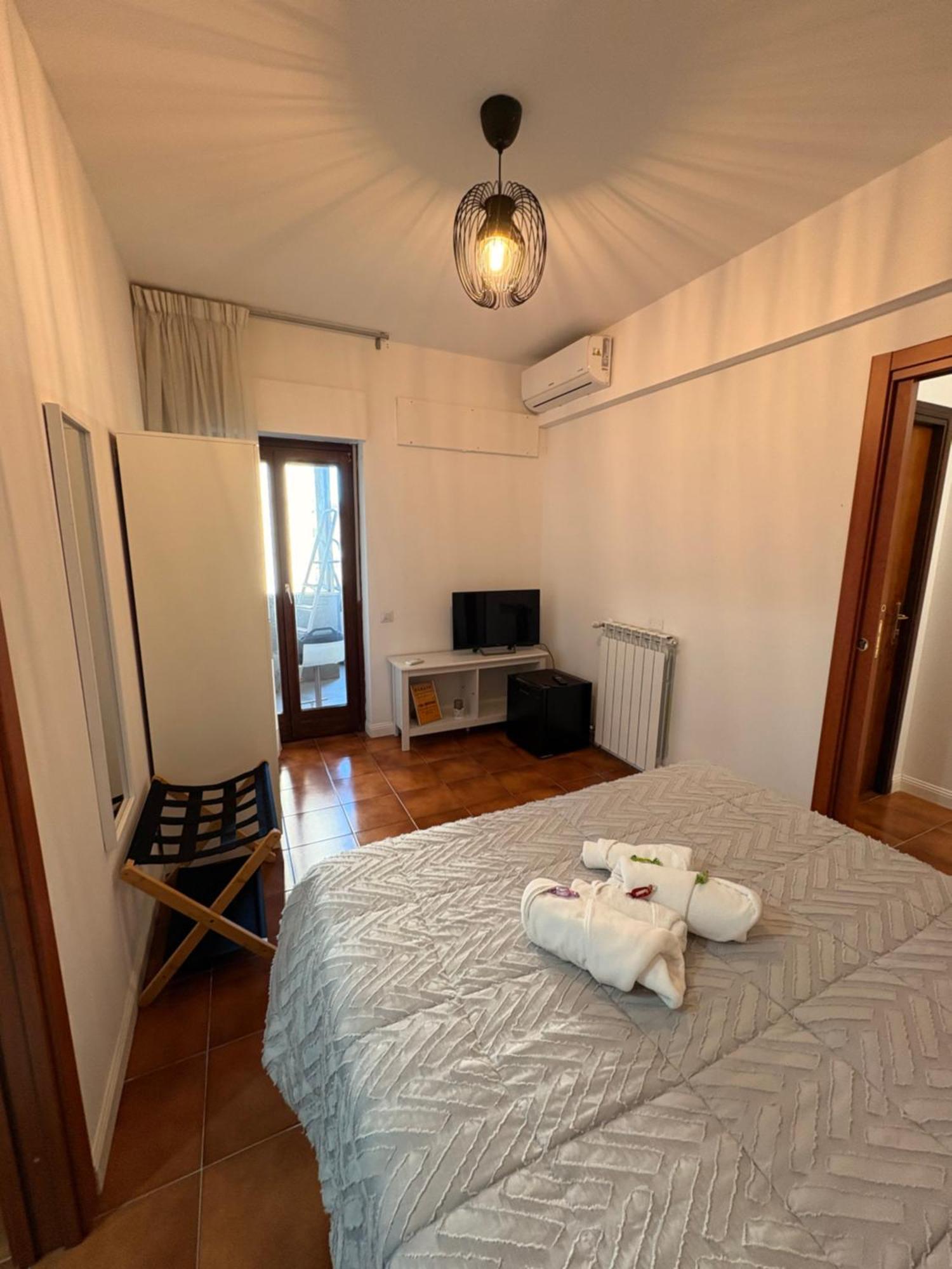 Aniene Home Roma ภายนอก รูปภาพ